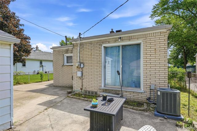17447 Prospect Street, Melvindale, MI 48122