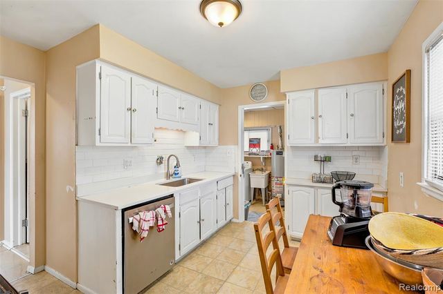 17447 Prospect Street, Melvindale, MI 48122