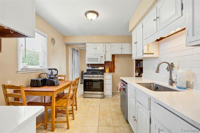 17447 Prospect Street, Melvindale, MI 48122