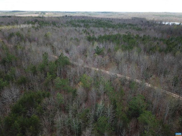 438 MOUNTAIN TOP DR, New Canton, VA 23123