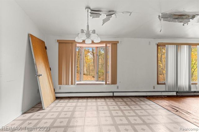 21885 Maplewood Drive, Southfield, MI 48033