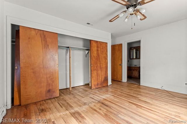 21885 Maplewood Drive, Southfield, MI 48033