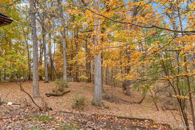 21885 Maplewood Drive, Southfield, MI 48033