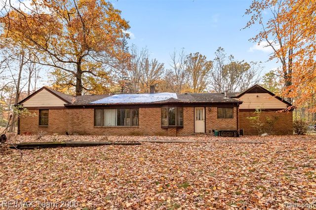 21885 Maplewood Drive, Southfield, MI 48033