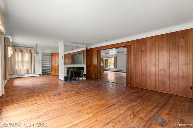 21885 Maplewood Drive, Southfield, MI 48033