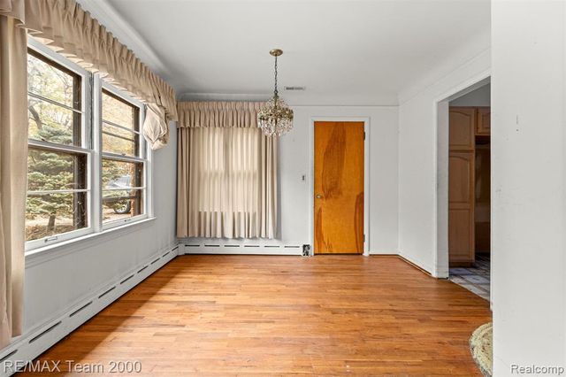 21885 Maplewood Drive, Southfield, MI 48033