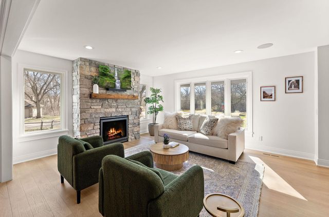 2741 Crescent Ridge Road, Minnetonka, MN 55305