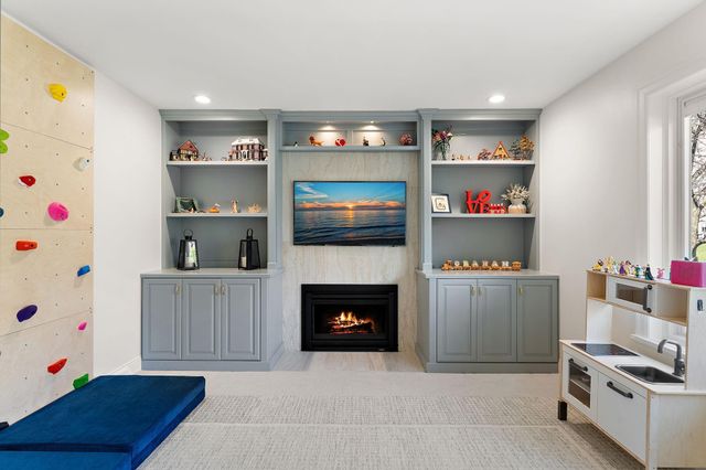 2741 Crescent Ridge Road, Minnetonka, MN 55305