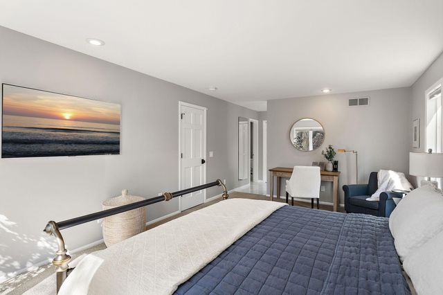 2741 Crescent Ridge Road, Minnetonka, MN 55305