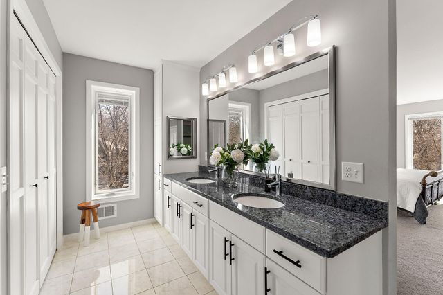 2741 Crescent Ridge Road, Minnetonka, MN 55305