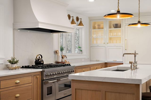 2741 Crescent Ridge Road, Minnetonka, MN 55305