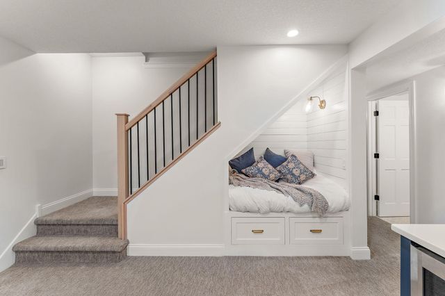 2741 Crescent Ridge Road, Minnetonka, MN 55305