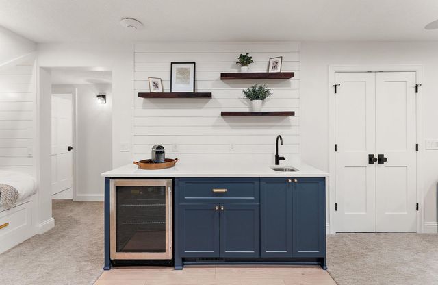 2741 Crescent Ridge Road, Minnetonka, MN 55305