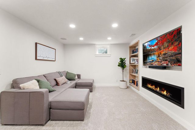 2741 Crescent Ridge Road, Minnetonka, MN 55305