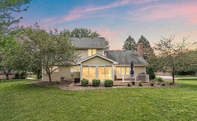 2741 Crescent Ridge Road, Minnetonka, MN 55305