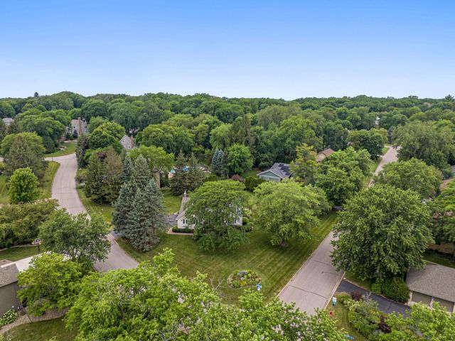 2741 Crescent Ridge Road, Minnetonka, MN 55305