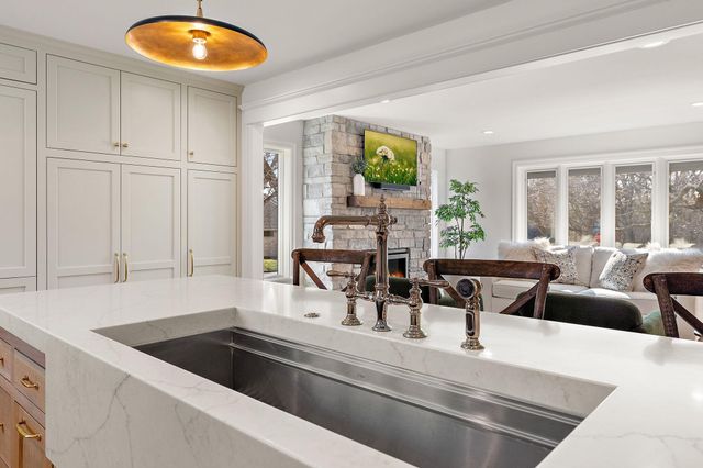 2741 Crescent Ridge Road, Minnetonka, MN 55305