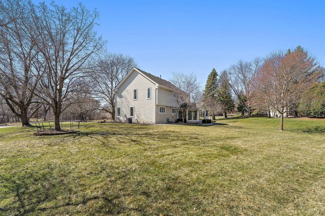 2741 Crescent Ridge Road, Minnetonka, MN 55305