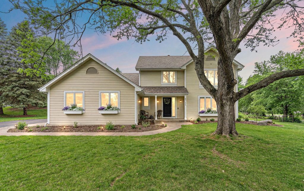 2741 Crescent Ridge Road, Minnetonka, MN 55305