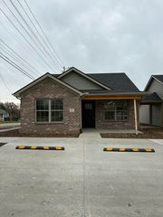 201 Harvest Pk Drive, Berea, KY 40403