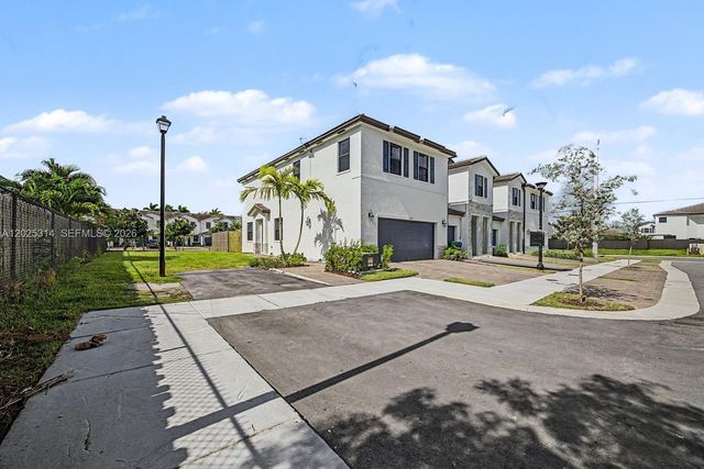 13170 SW 232nd Ln, Miami, FL 33032