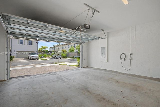 13170 SW 232nd Ln, Miami, FL 33032
