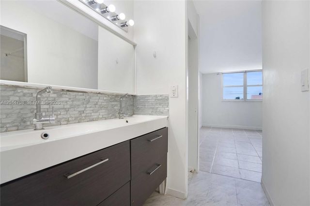 6900 Bay Drive 3H, Miami Beach, FL 33141
