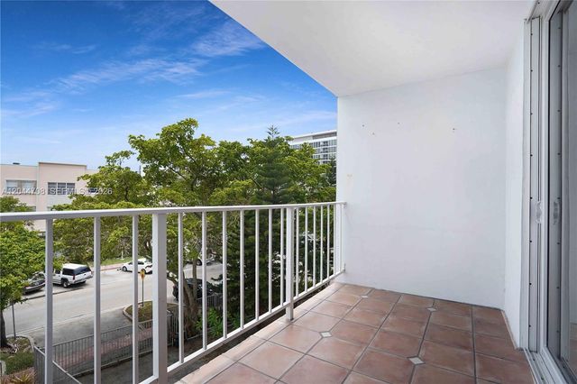6900 Bay Drive 3H, Miami Beach, FL 33141