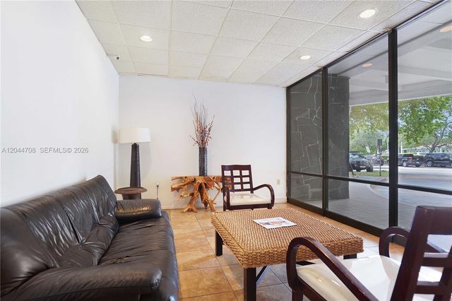 6900 Bay Drive 3H, Miami Beach, FL 33141
