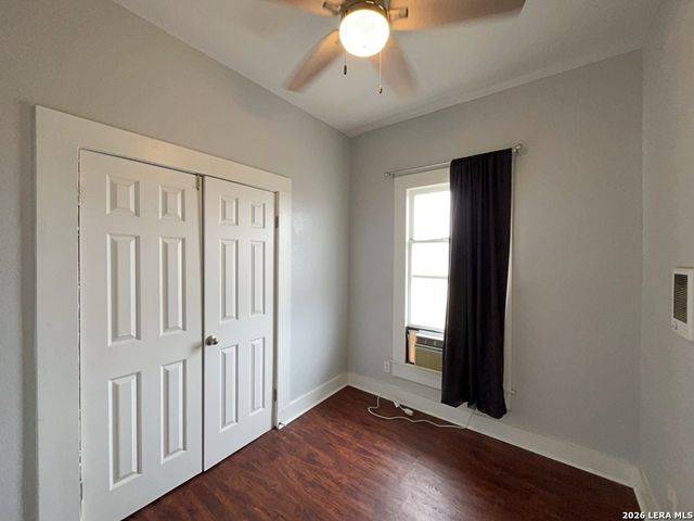 506 W Drexel Ave Apt 4, San Antonio, TX 78210