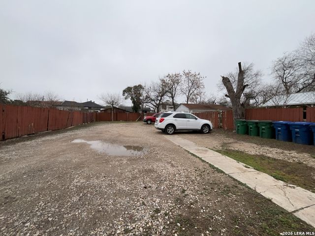 506 W Drexel Ave Apt 4, San Antonio, TX 78210