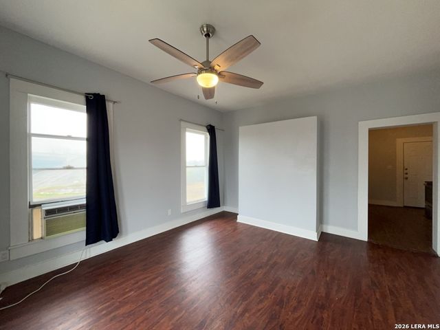 506 W Drexel Ave Apt 4, San Antonio, TX 78210