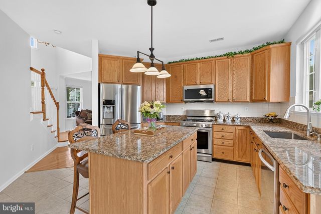 16 AMESBURY RD, Fallsington, PA 19054