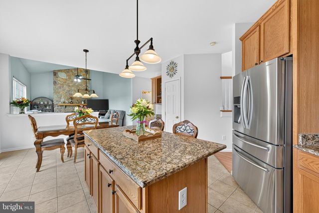 16 AMESBURY RD, Fallsington, PA 19054