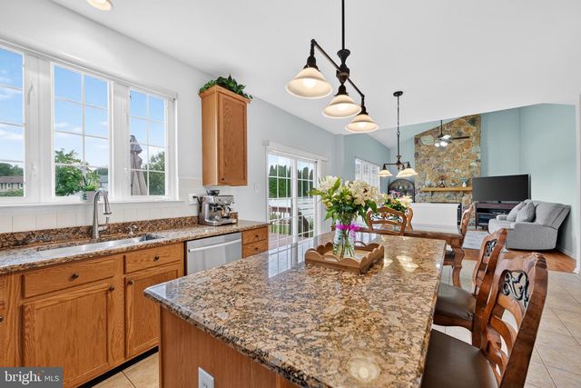 16 AMESBURY RD, Fallsington, PA 19054