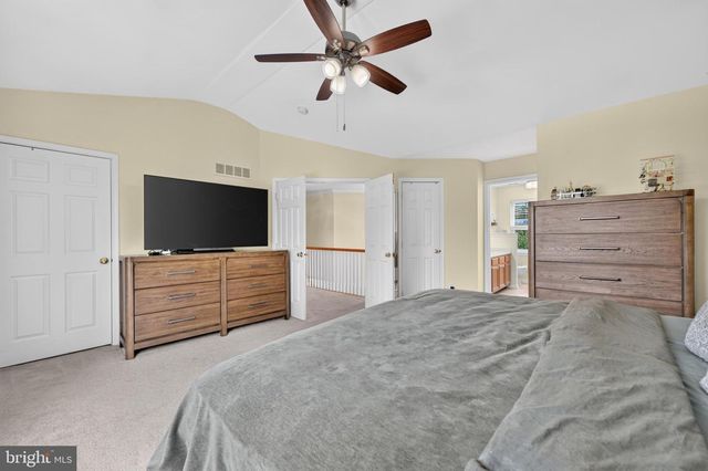 16 AMESBURY RD, Fallsington, PA 19054