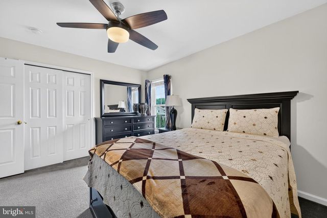 16 AMESBURY RD, Fallsington, PA 19054