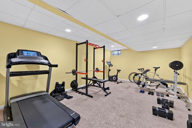 16 AMESBURY RD, Fallsington, PA 19054