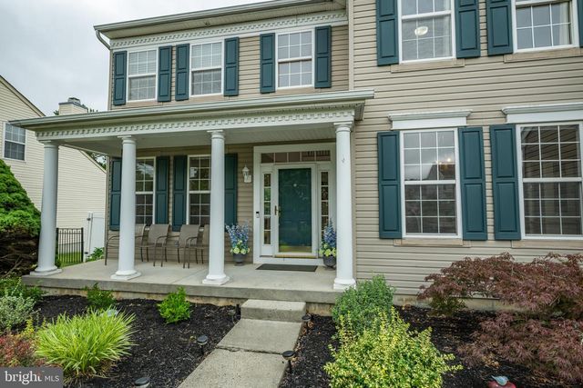 16 AMESBURY RD, Fallsington, PA 19054