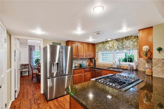 145 Normandy LN, Newport News, VA 23606