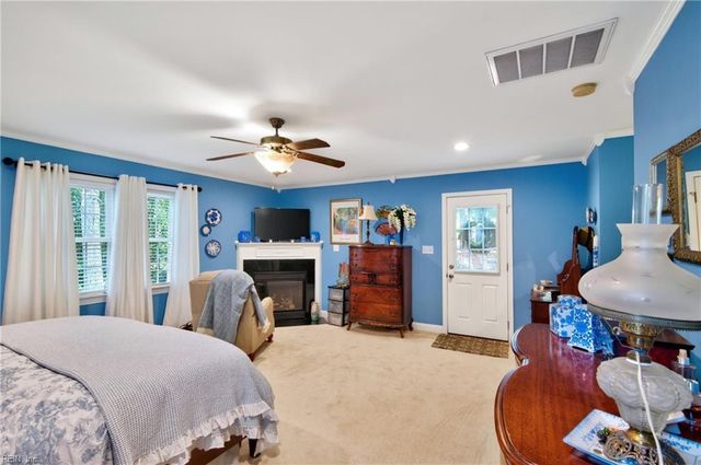 145 Normandy LN, Newport News, VA 23606