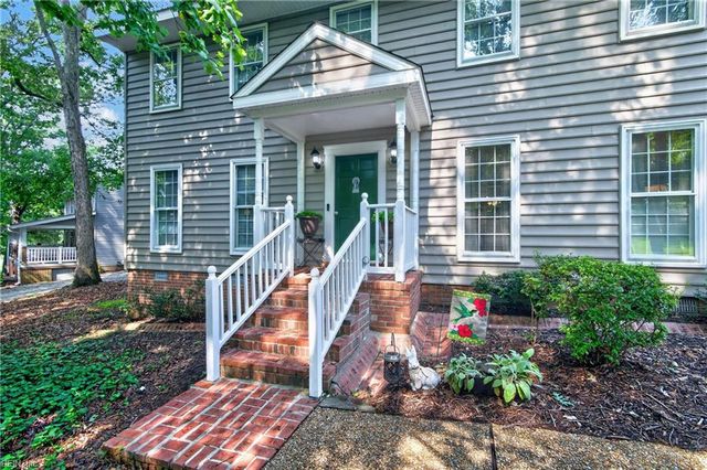 145 Normandy LN, Newport News, VA 23606