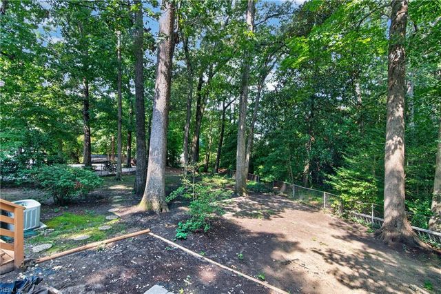 145 Normandy LN, Newport News, VA 23606