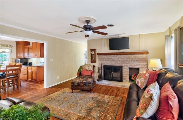 145 Normandy LN, Newport News, VA 23606