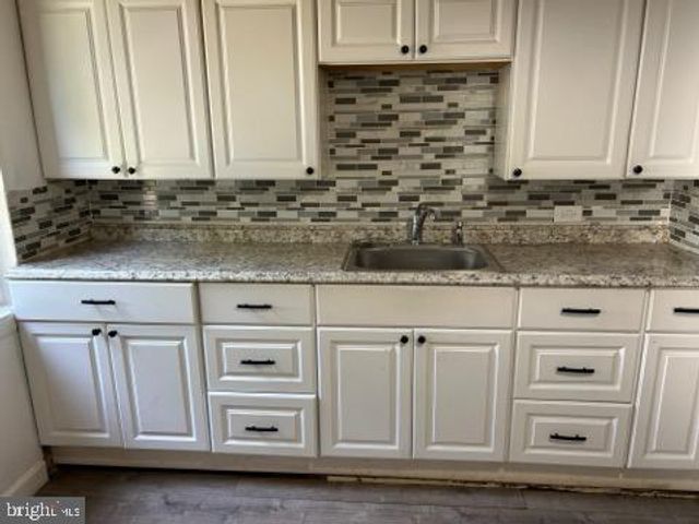 236 EMORY AVE, Trenton, NJ 08611