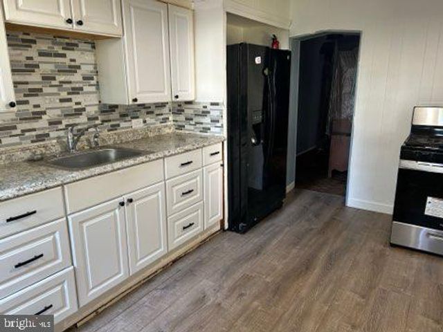 236 EMORY AVE, Trenton, NJ 08611