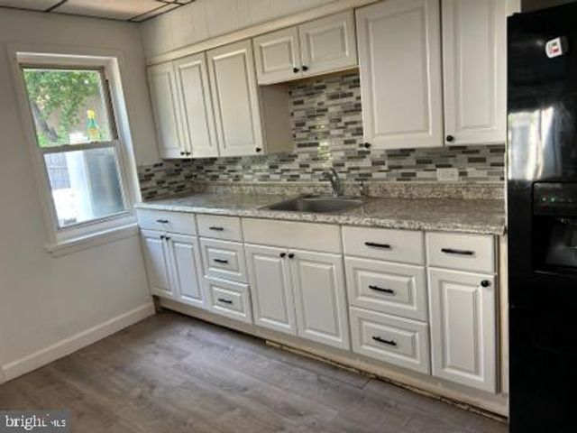 236 EMORY AVE, Trenton, NJ 08611