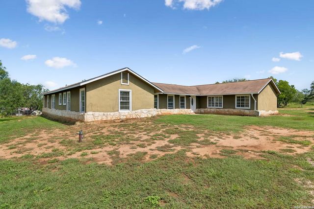 7627 TRIPLE OAKS DR, San Antonio, TX 78263