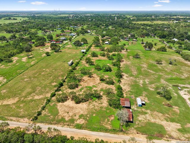 7627 TRIPLE OAKS DR, San Antonio, TX 78263