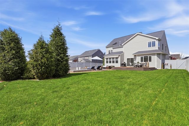 5006 Firwood Dr, Cecil, PA 15317